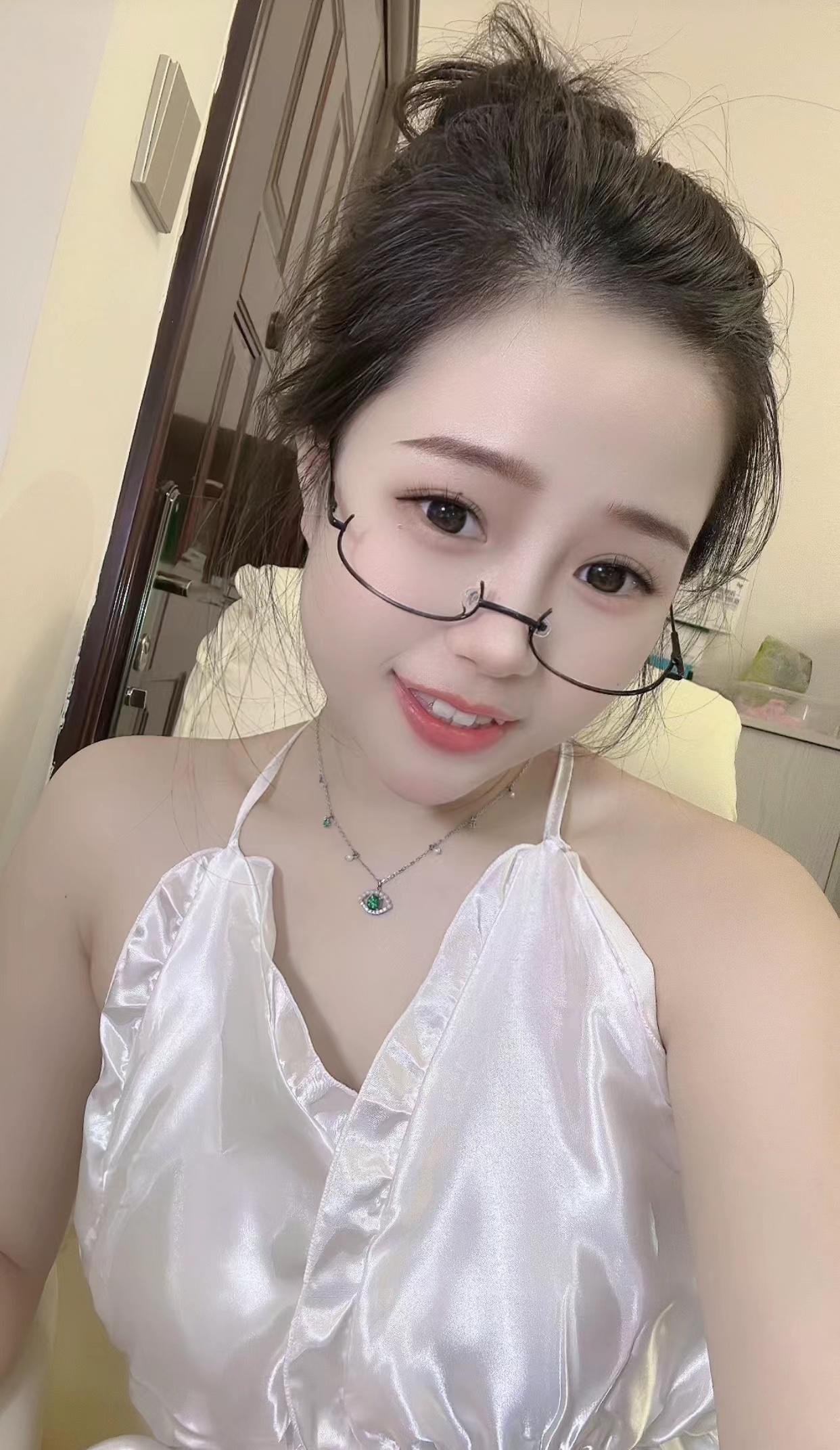 3554436012f9bd3c32a968d2df98bb82.jpg